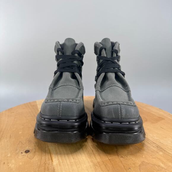 Dr Martens Corran 3I Womens Size 8 3-Eye Suede Heeled Boots Grey Wednesday NEW - Picture 2 of 8